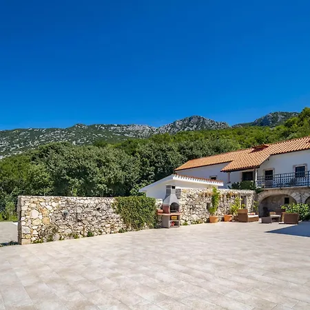 Cozy In Tribalj With Kitchen Holiday home